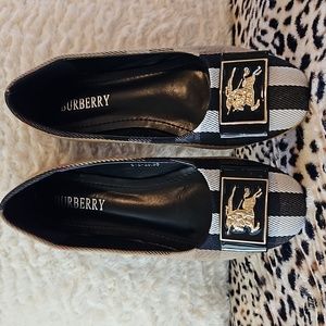 Burberry flats